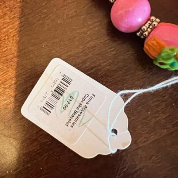 fiona Handmade Cupcake Beaded 5 Bracelets Set For Girls & a heart necklace - Picture 3 of 9